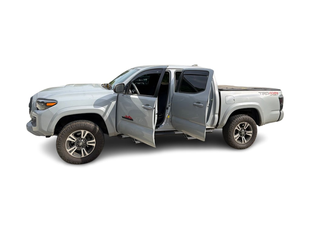 Thumbnail: 2018 Toyota Tacoma - 23