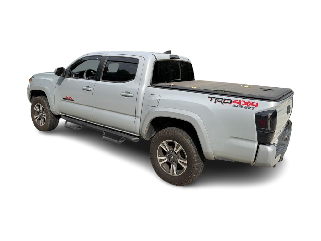 Thumbnail: 2018 Toyota Tacoma - 4