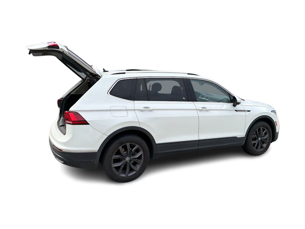 Thumbnail: 2022 Volkswagen Tiguan - 18