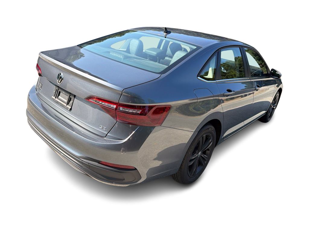 Thumbnail: 2024 Volkswagen Jetta - 16