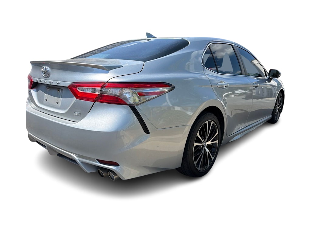 Thumbnail: 2019 Toyota Camry - 16