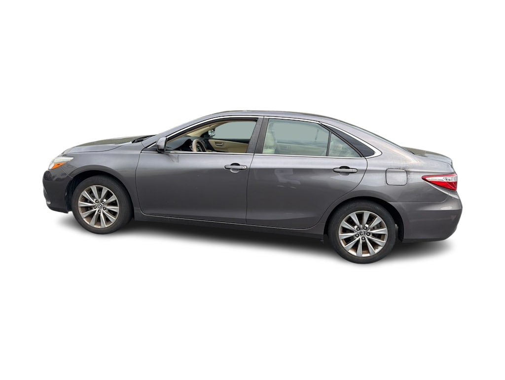 Thumbnail: 2015 Toyota Camry - 16