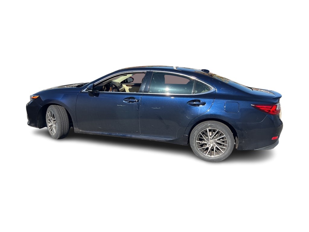 Thumbnail: 2017 Lexus ES - 14