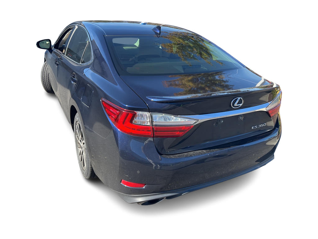 Thumbnail: 2017 Lexus ES - 15