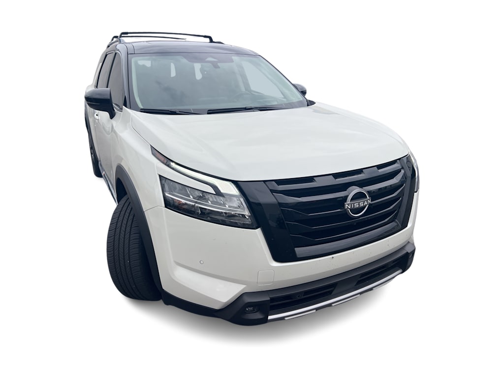 Thumbnail: 2023 Nissan Pathfinder - 17