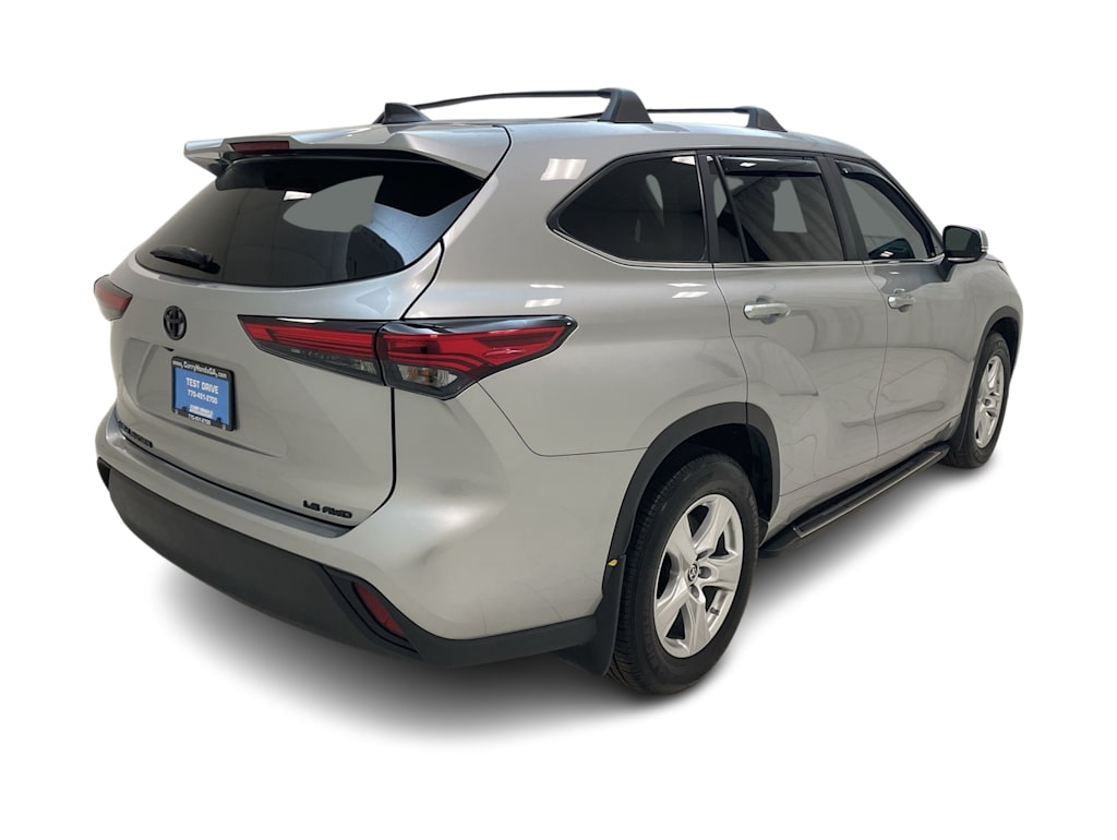 Thumbnail: 2023 Toyota Highlander - 27