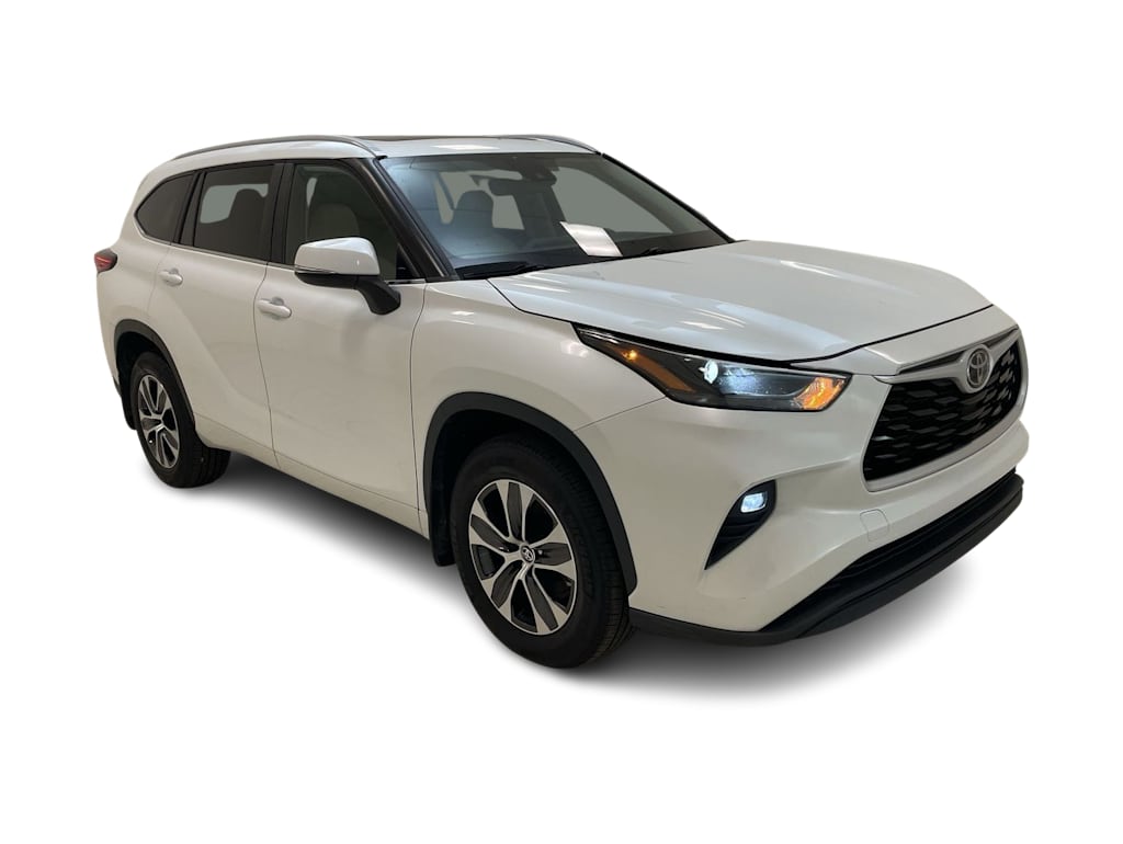 Thumbnail: 2023 Toyota Highlander - 27