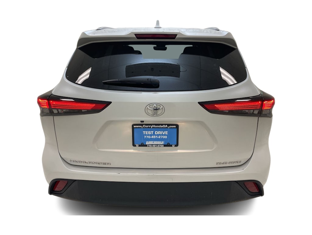 Thumbnail: 2023 Toyota Highlander - 3