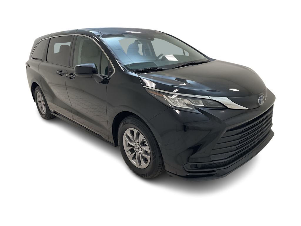 Thumbnail: 2023 Toyota Sienna - 24