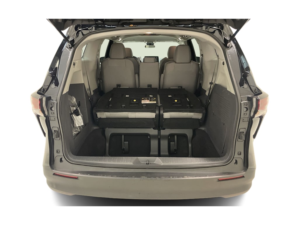 Thumbnail: 2023 Toyota Sienna - 13