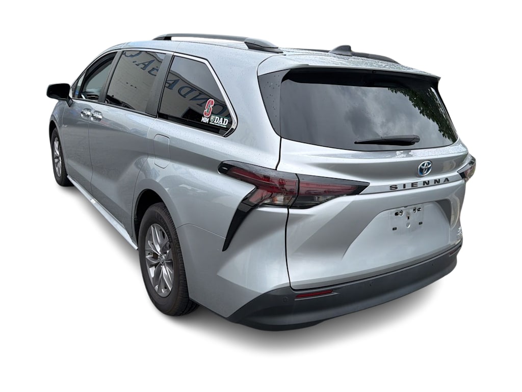 Thumbnail: 2023 Toyota Sienna - 15
