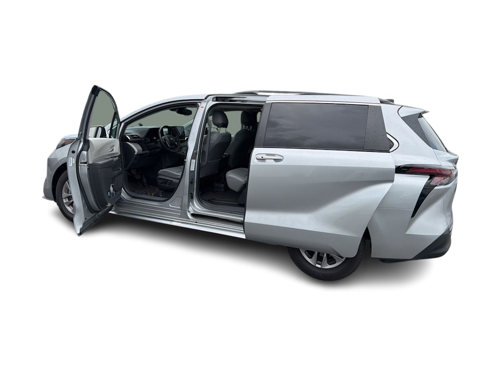 Thumbnail: 2023 Toyota Sienna - 23