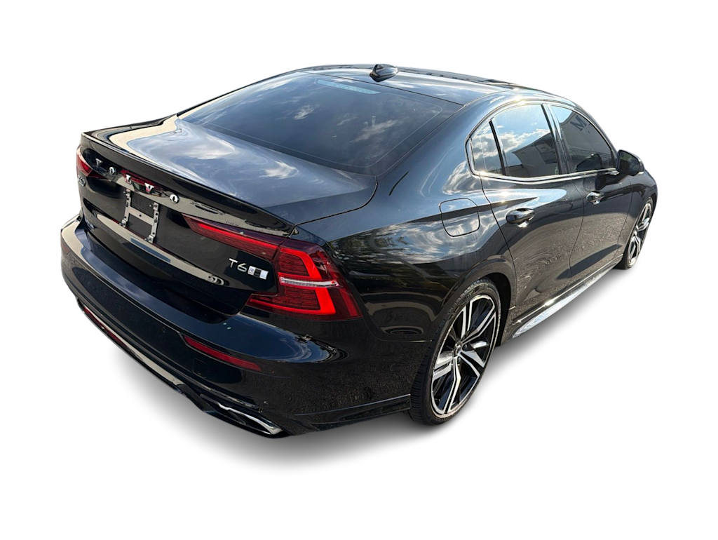 Thumbnail: 2019 Volvo S60 - 16