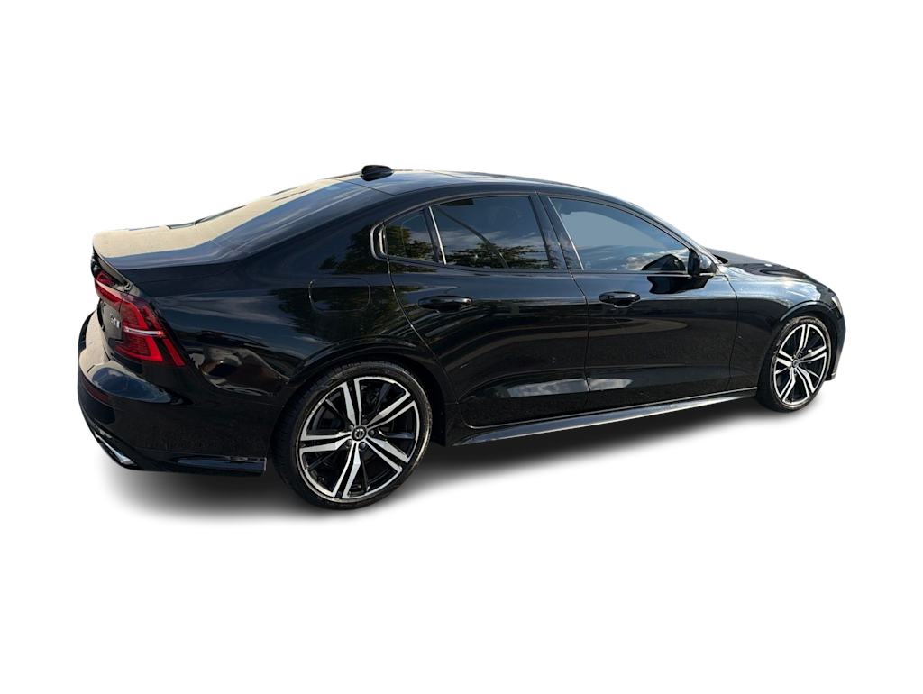 Thumbnail: 2019 Volvo S60 - 17
