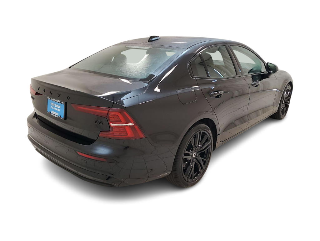 Thumbnail: 2024 Volvo S60 - 28