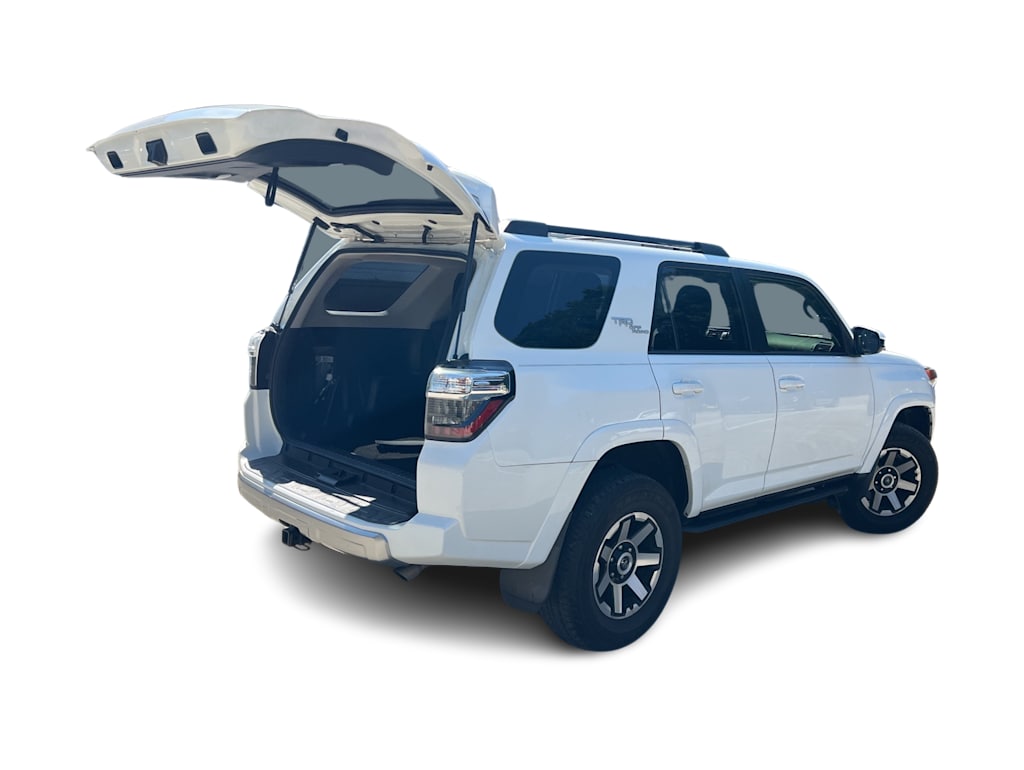 Thumbnail: 2021 Toyota 4Runner - 16