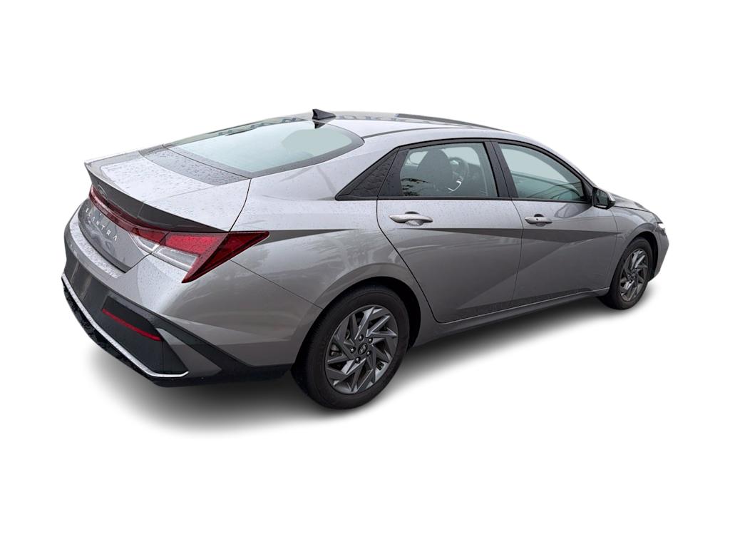 Thumbnail: 2024 Hyundai Elantra - 18