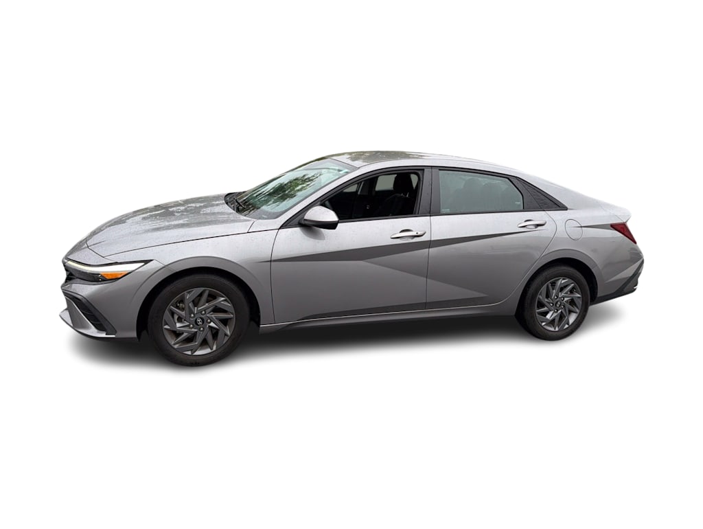 Thumbnail: 2024 Hyundai Elantra - 3