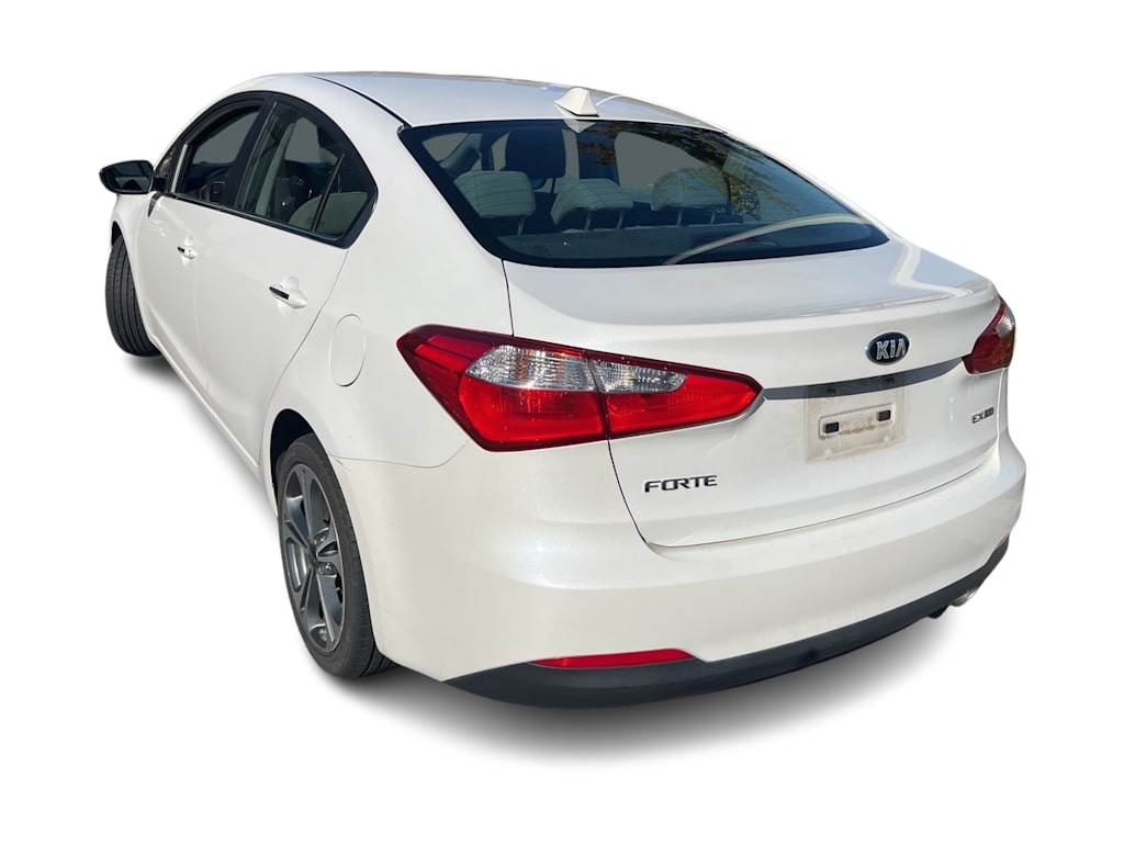 Thumbnail: 2016 Kia Forte - 12