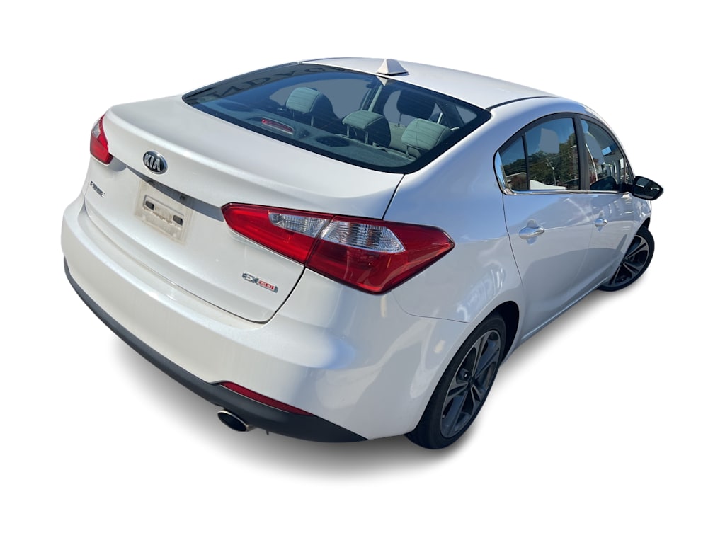 Thumbnail: 2016 Kia Forte - 13