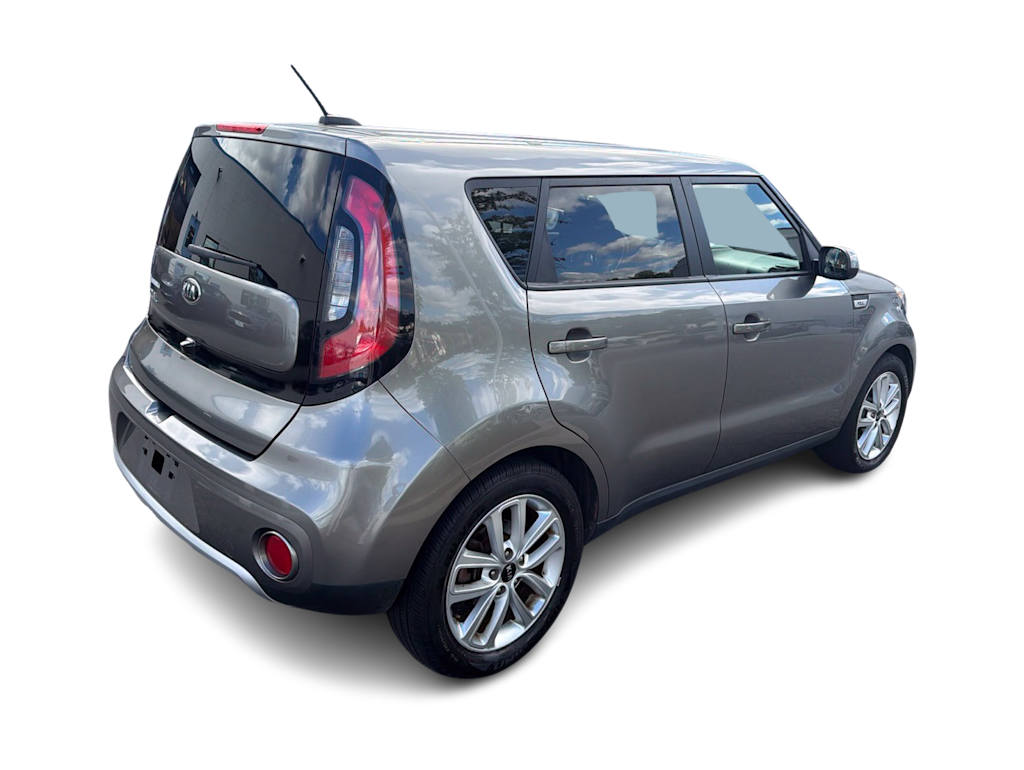 Thumbnail: 2017 Kia Soul - 17
