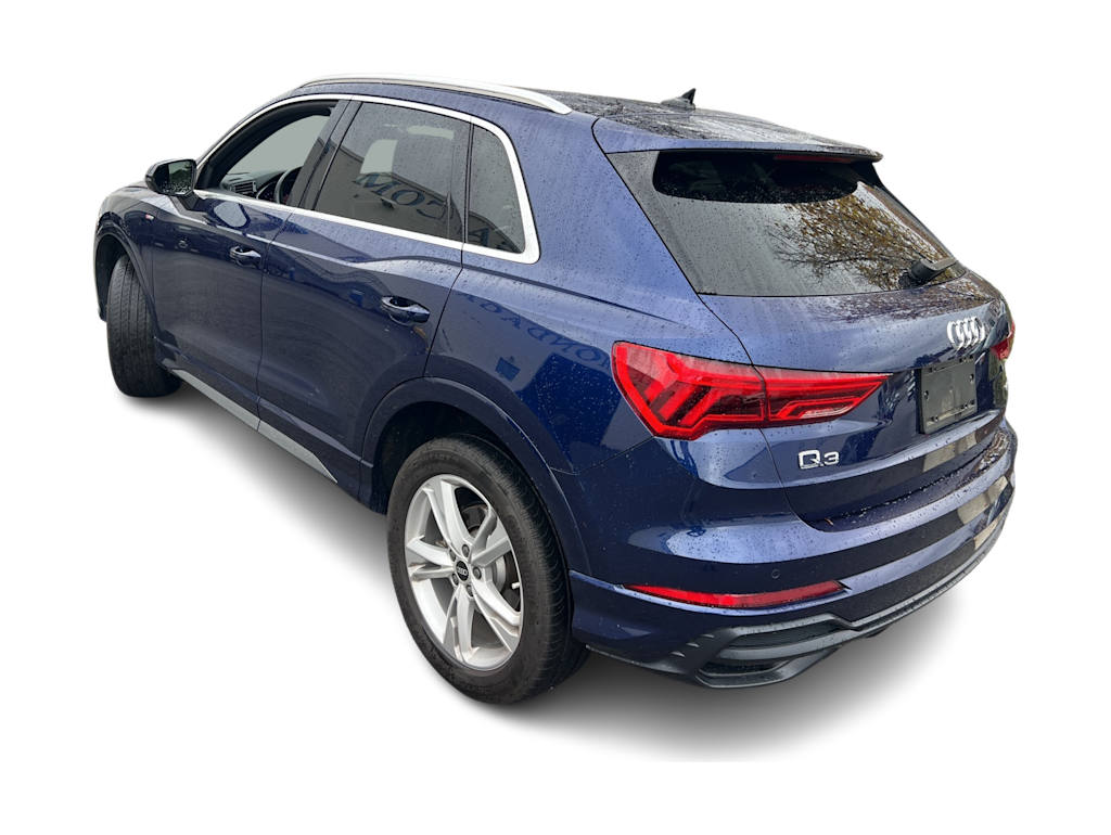 Thumbnail: 2021 Audi Q3 - 4