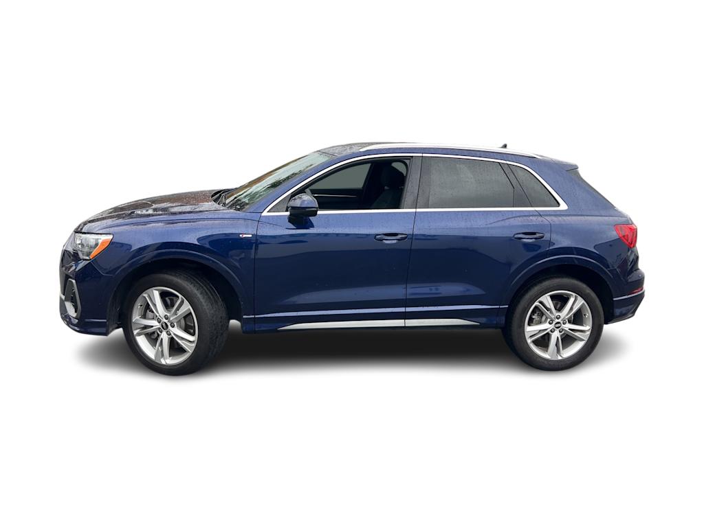 Thumbnail: 2021 Audi Q3 - 3