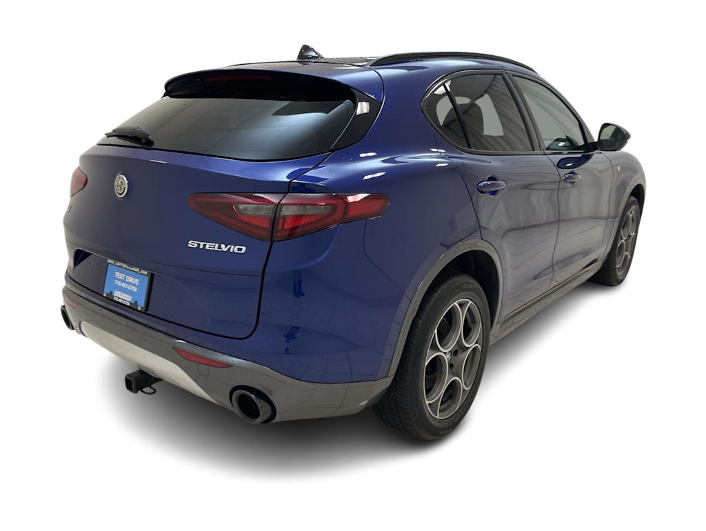 2022 Alfa Romeo Stelvio Ti 31