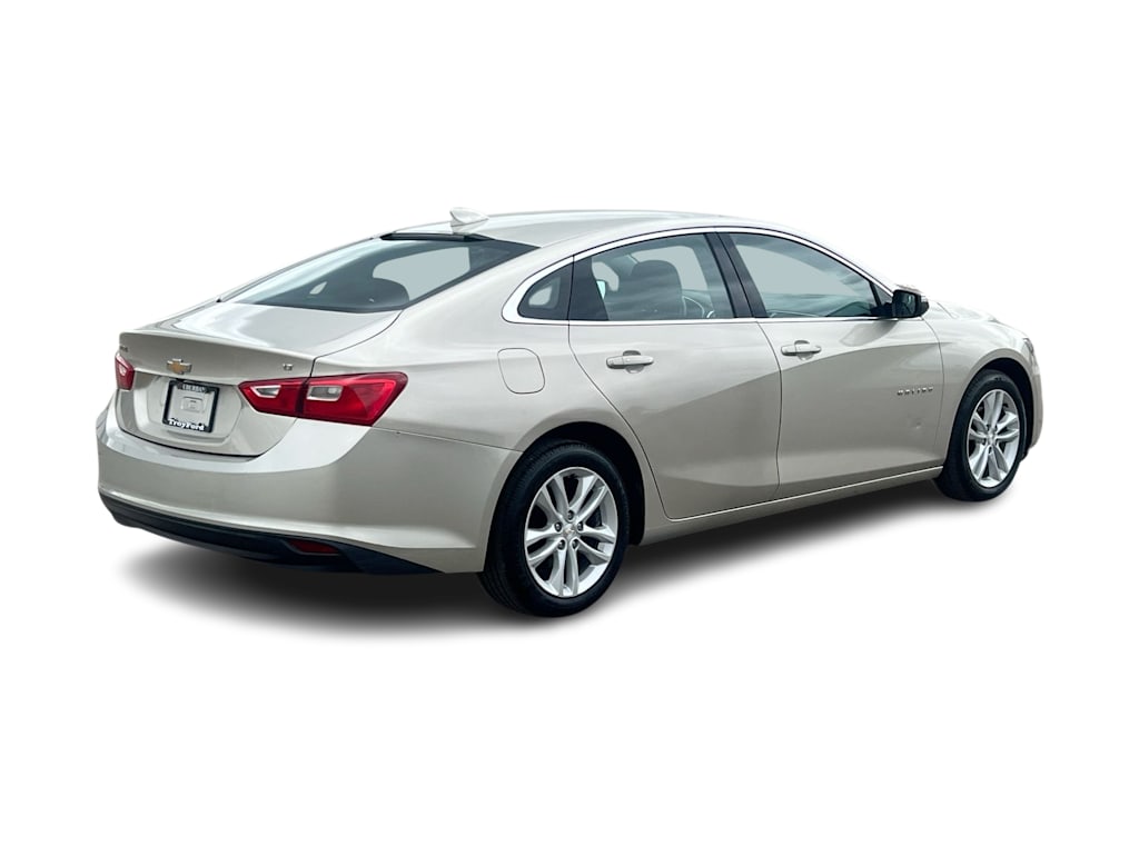 Thumbnail: 2016 Chevrolet Malibu - 20