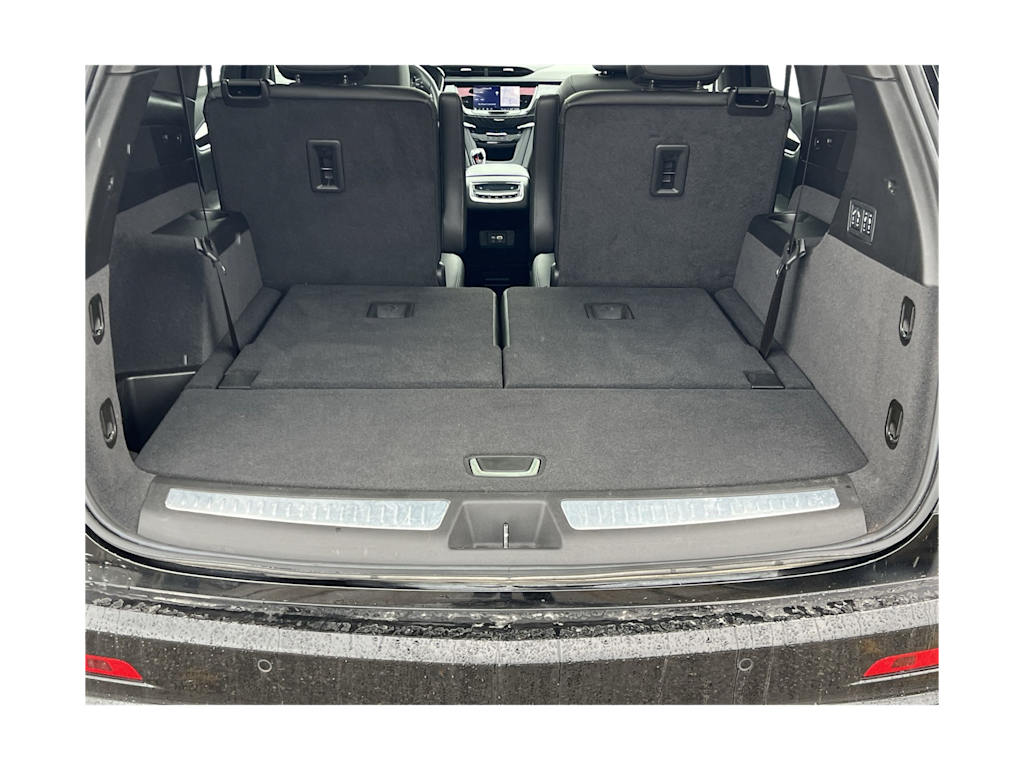 Thumbnail: 2025 Cadillac XT6 - 17