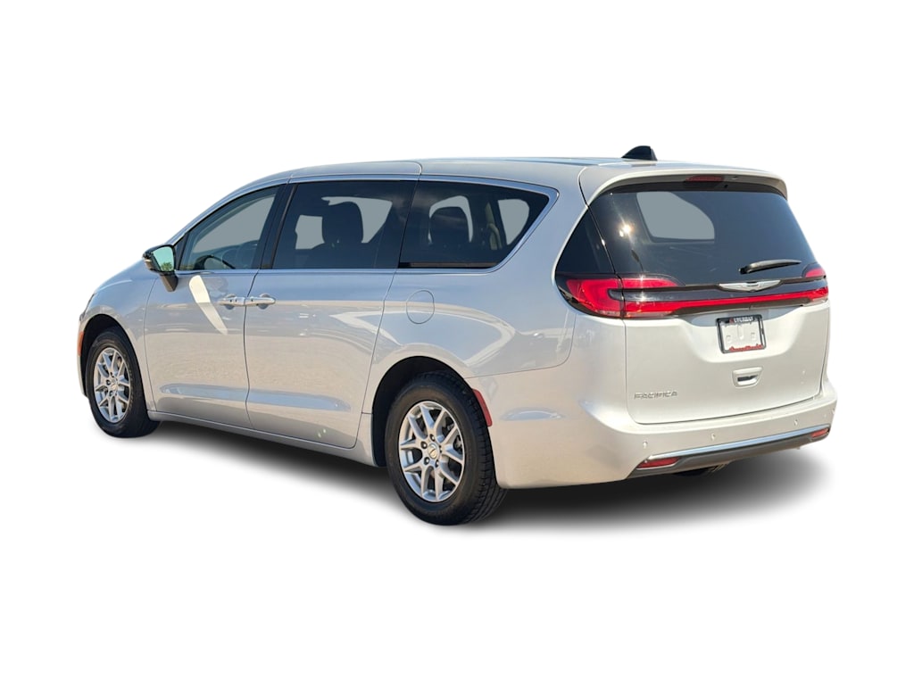 Thumbnail: 2024 Chrysler Pacifica - 4