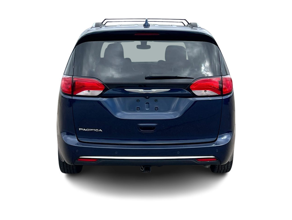Thumbnail: 2018 Chrysler Pacifica - 5