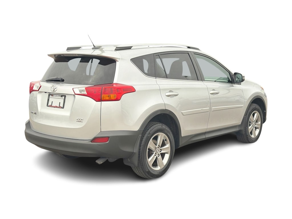 Thumbnail: 2015 Toyota RAV4 - 21