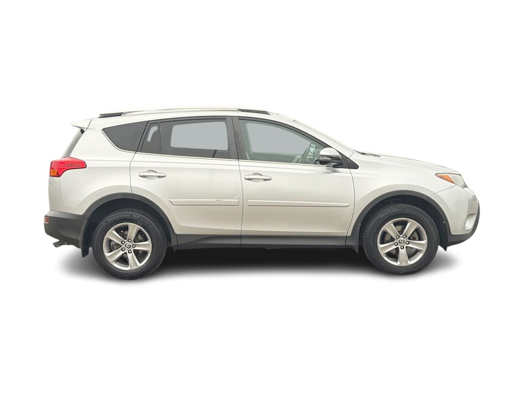 Thumbnail: 2015 Toyota RAV4 - 22