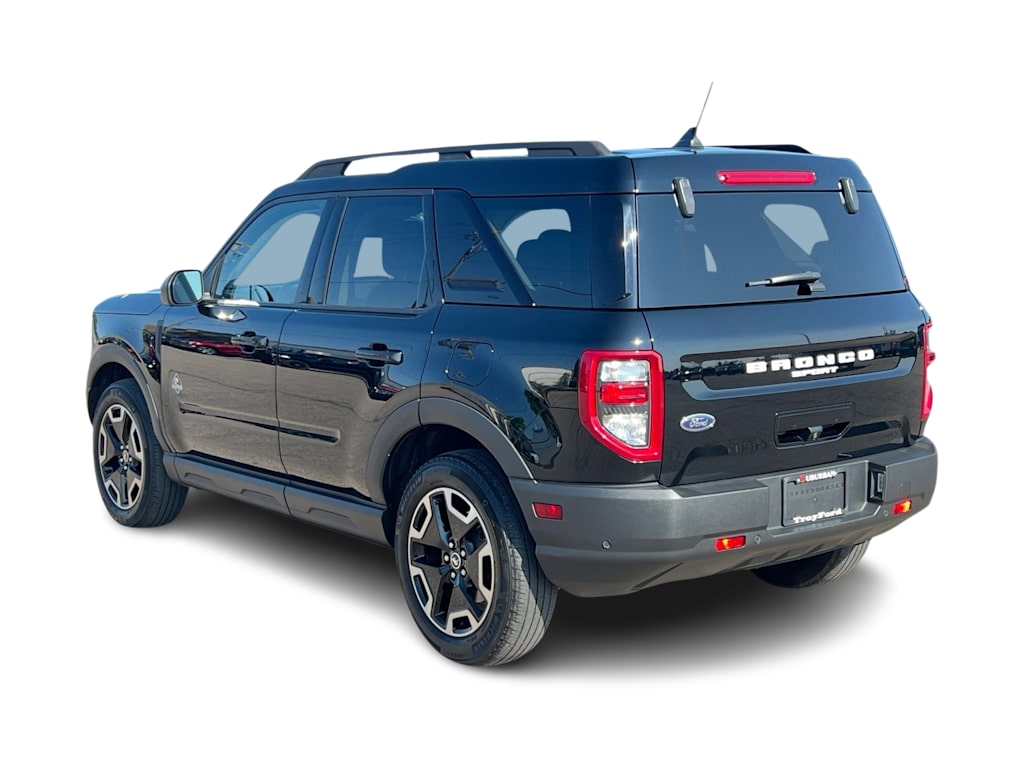 Thumbnail: 2021 Ford Bronco Sport - 4