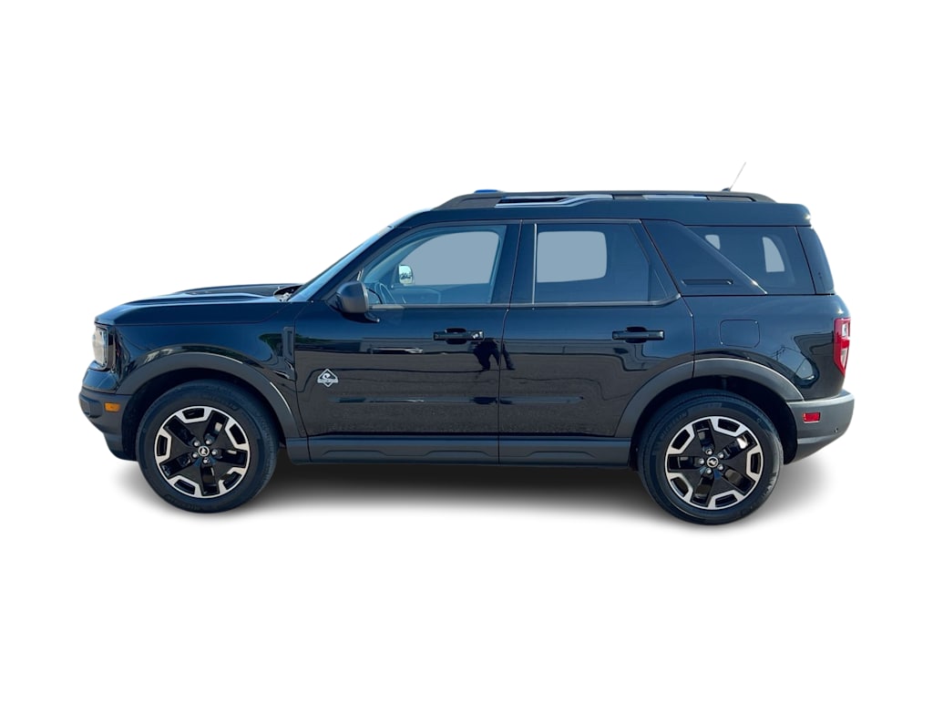 Thumbnail: 2021 Ford Bronco Sport - 3