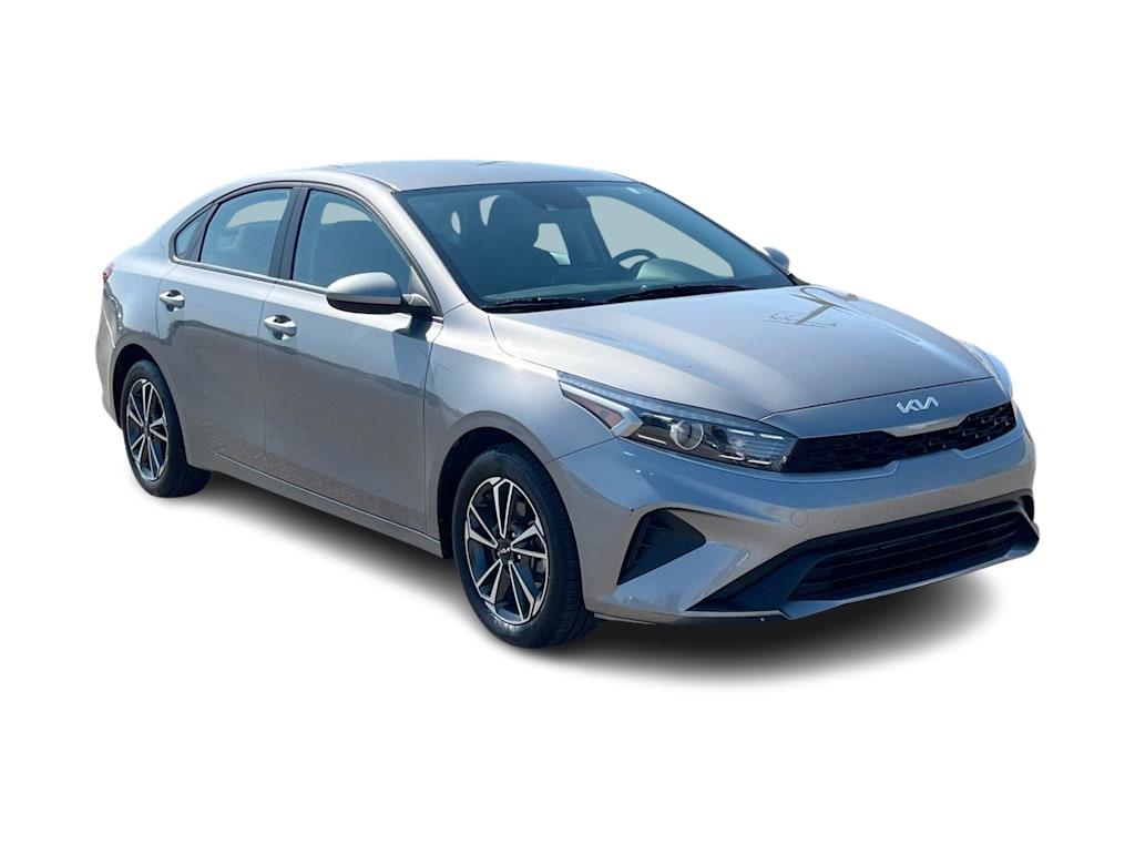 Thumbnail: 2023 Kia Forte - 17