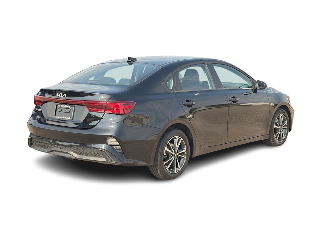 Thumbnail: 2024 Kia Forte - 22