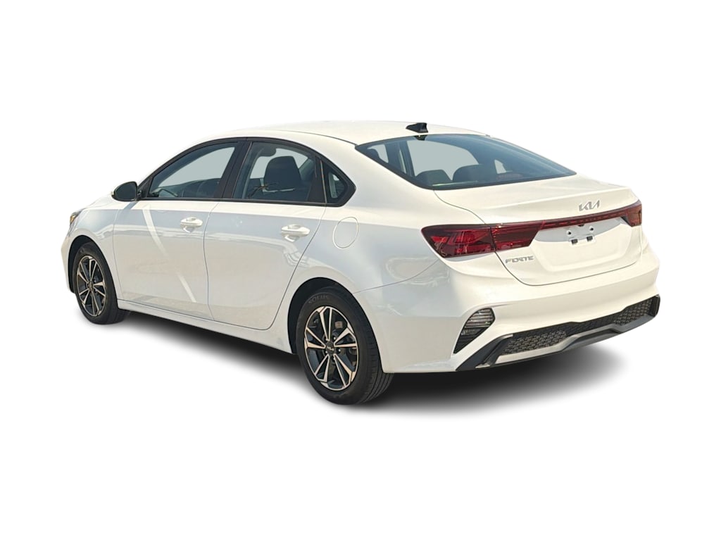 Thumbnail: 2024 Kia Forte - 4