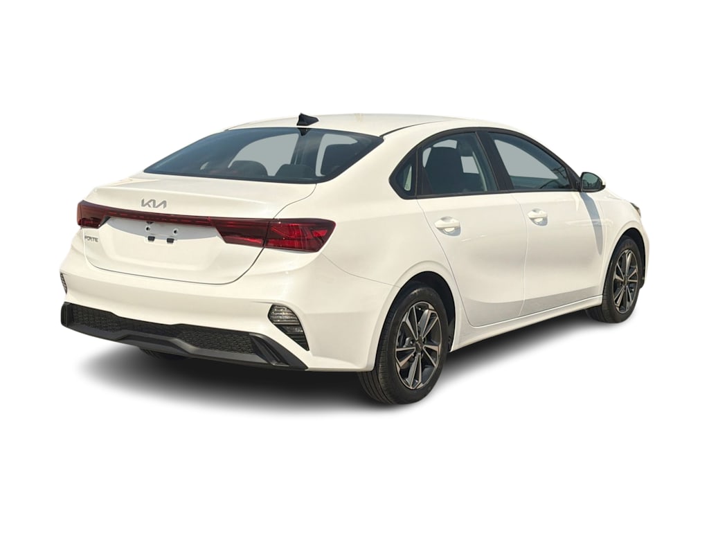 Thumbnail: 2024 Kia Forte - 21