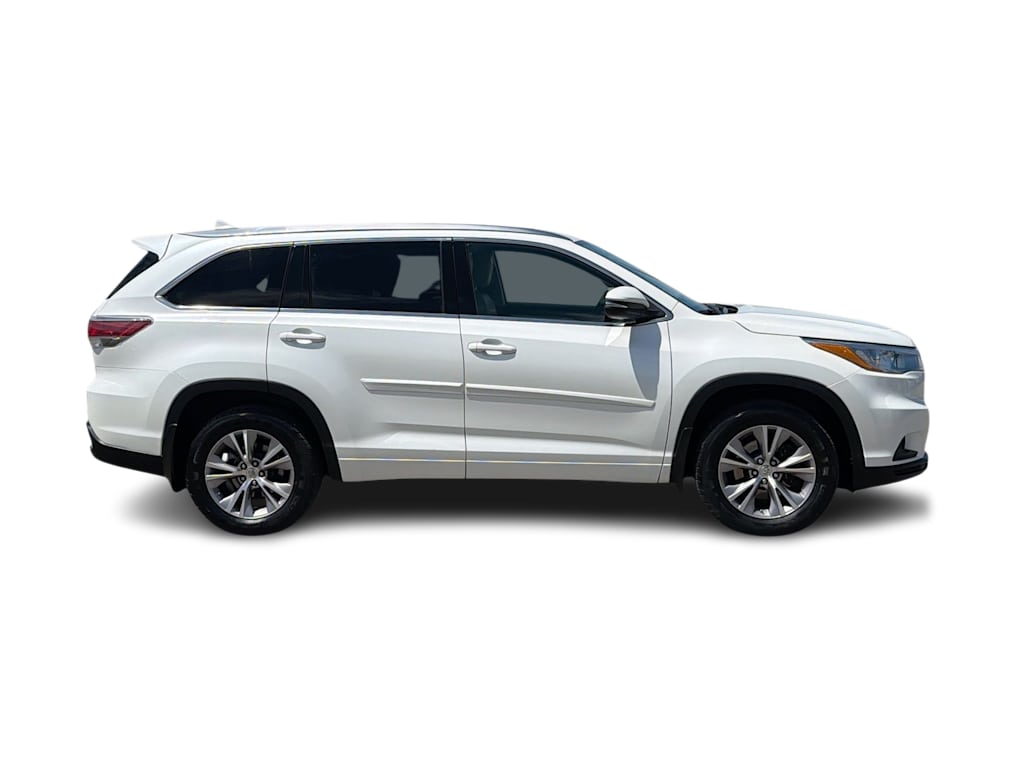 Thumbnail: 2015 Toyota Highlander - 22