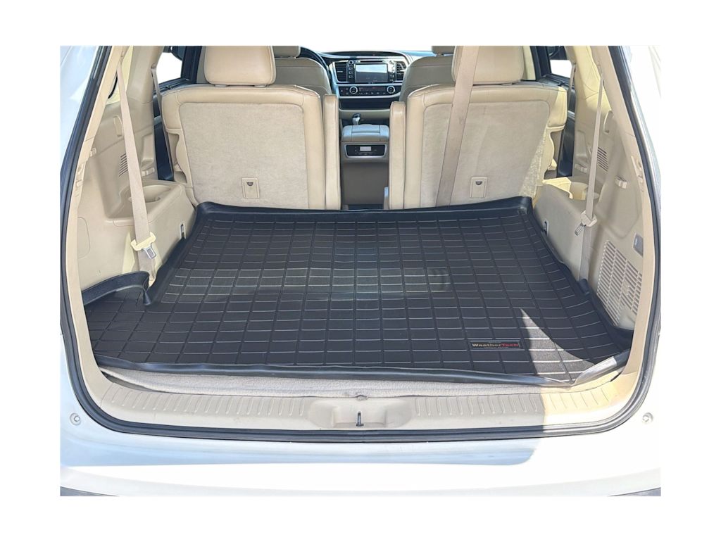 Thumbnail: 2015 Toyota Highlander - 16