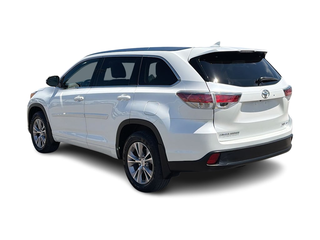 Thumbnail: 2015 Toyota Highlander - 4
