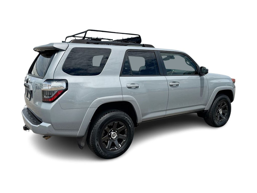 Thumbnail: 2021 Toyota 4Runner - 21
