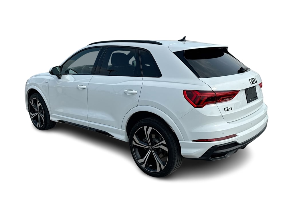 Thumbnail: 2023 Audi Q3 - 4