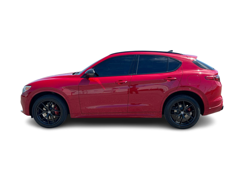 Thumbnail: 2020 Alfa Romeo Stelvio - 3