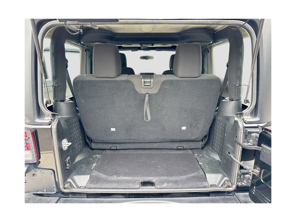 Thumbnail: 2016 Jeep Wrangler - 15