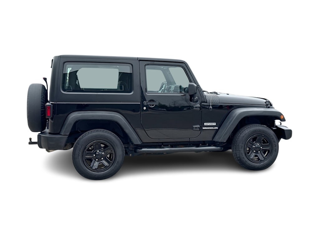Thumbnail: 2016 Jeep Wrangler - 19