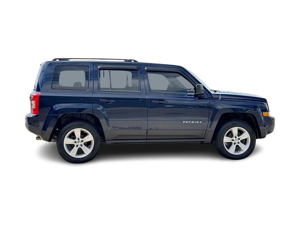 Thumbnail: 2015 Jeep Patriot - 21