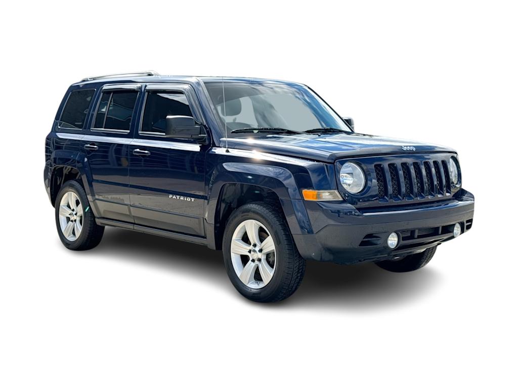 Thumbnail: 2015 Jeep Patriot - 22
